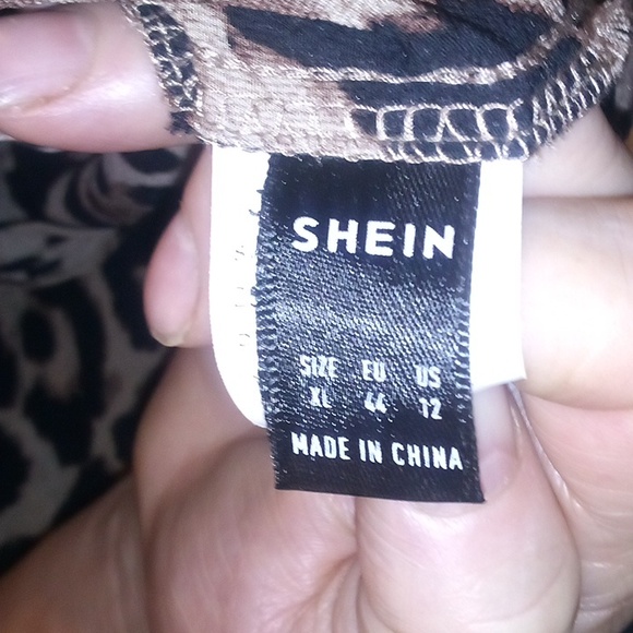 Shein Animal Print Long Sleeve Pull-Over Blouse - Size XL - Picture 3 of 3